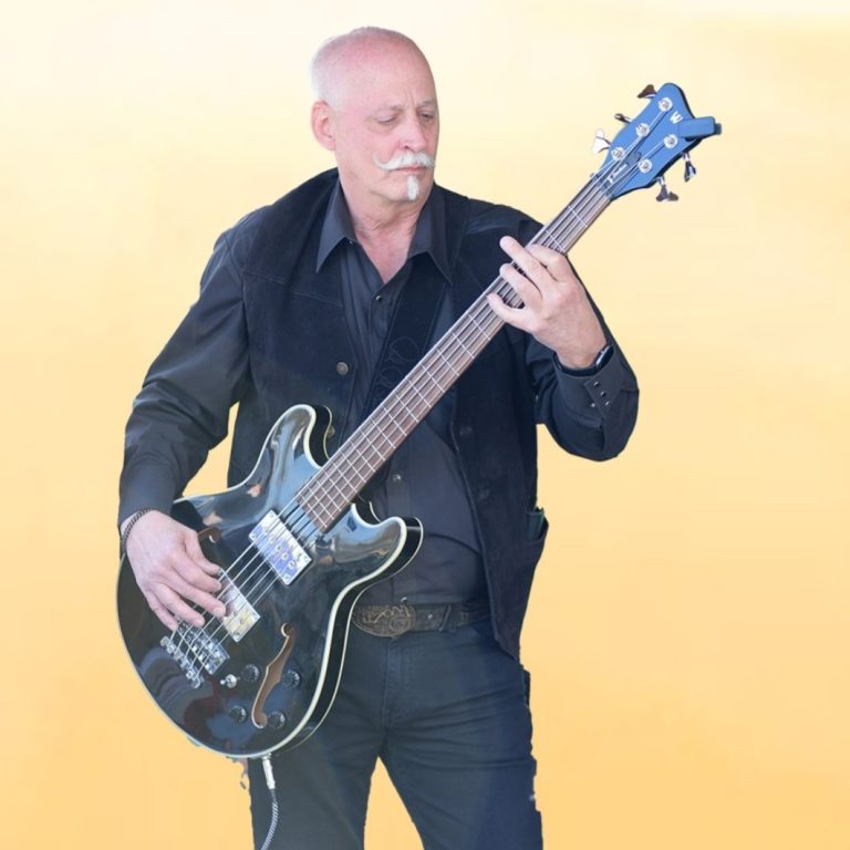 Patrick Foxy Foxhoven, Bass, Painted Black
